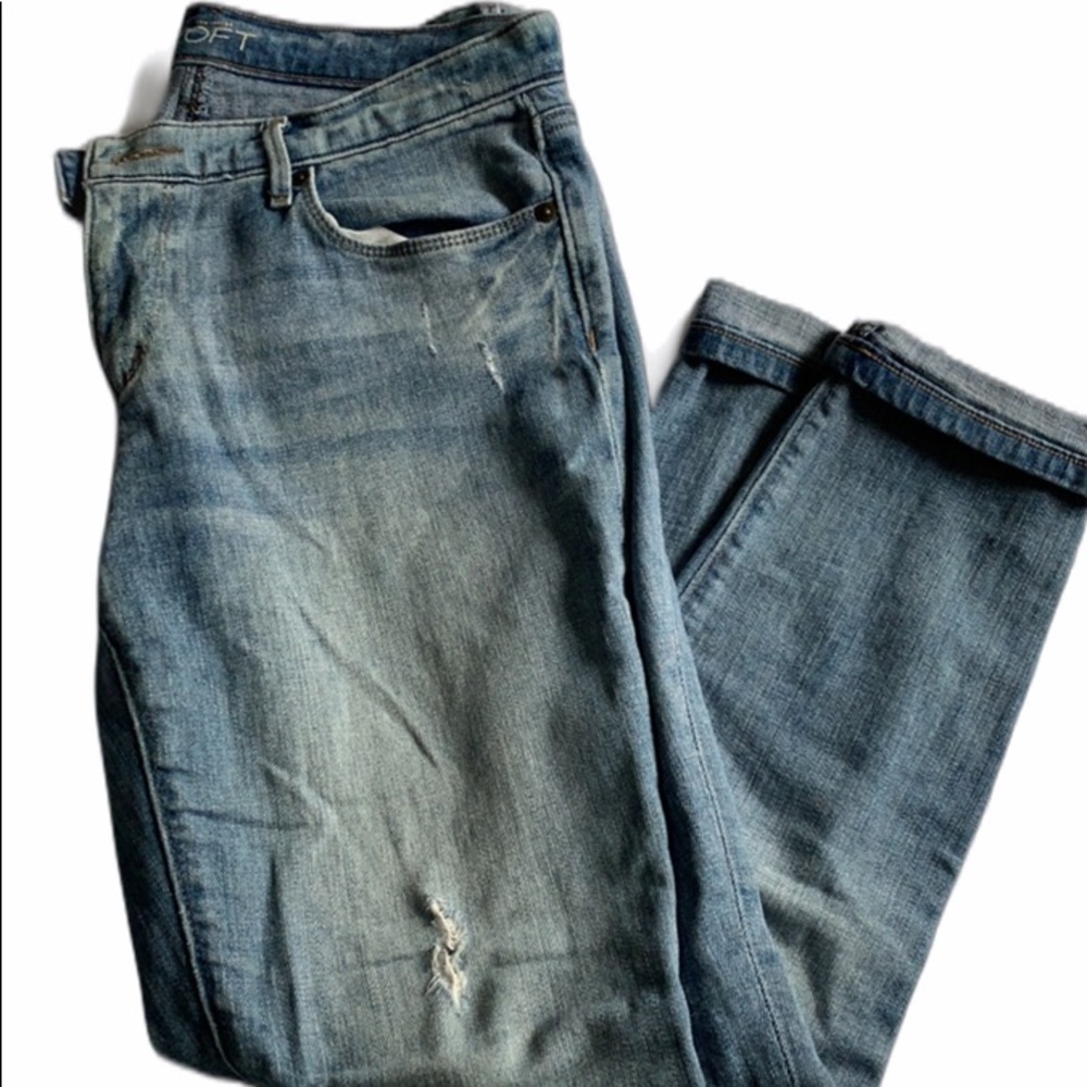 LOFT Relaxed Skinny Ripped Jeans 27/4p